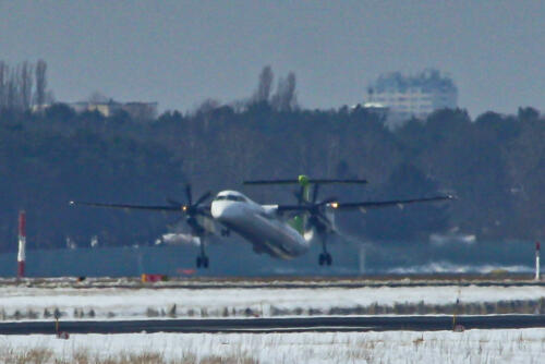 Air Baltic Bombardier Dash 8-Q402 YL-BAX